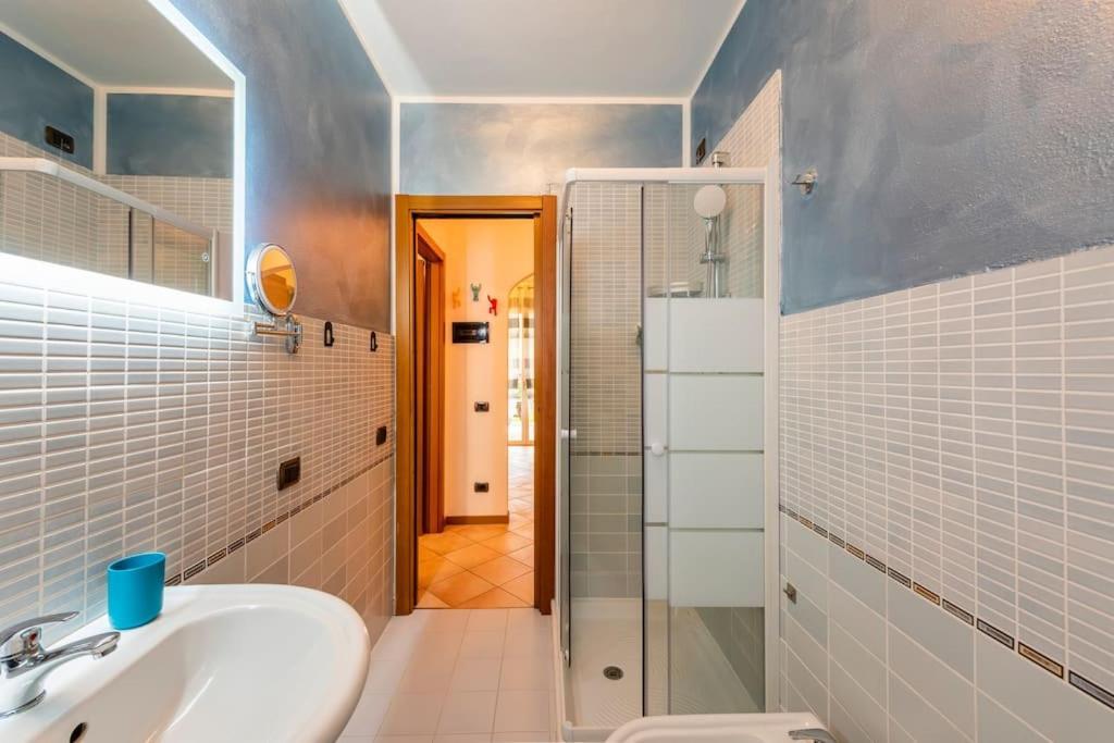 Limone Apartment - Featuring A Private Garden And Access To A Pool Barcuzzi Eksteriør bilde
